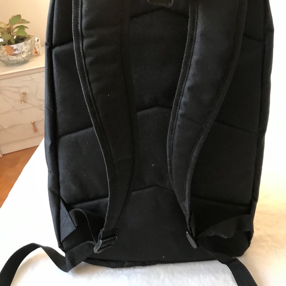 Beautiful ๐ backpack - Picture 3 of 10